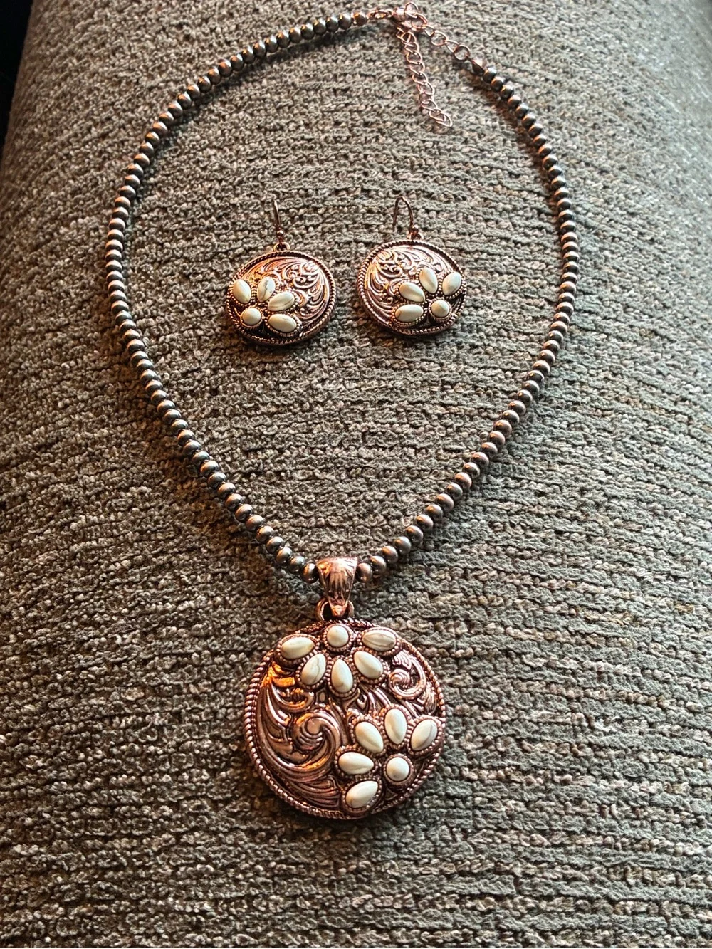Floral Etched Pendant Necklace & Earrings Set - Cream Accents
